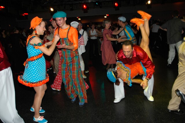 min 2005 11 12 fous swing 269